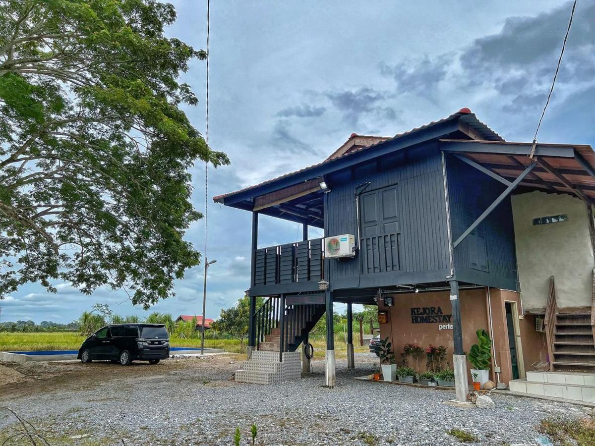Kejora Homestay Kangar Exterior photo