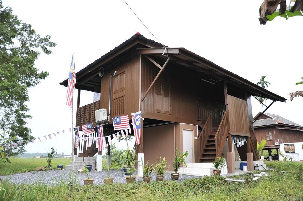 Kejora Homestay Kangar Exterior photo